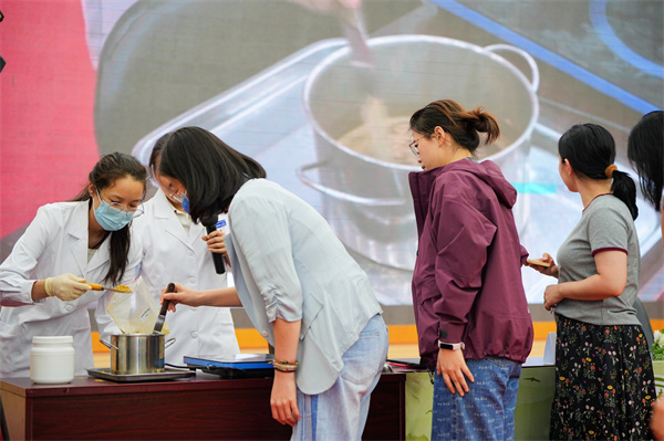 化浊消满膏制备实操.jpg 化浊消满膏制备实操.jpg
