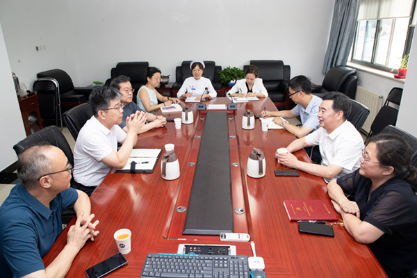 AG3I2827-p.jpg AG3I2827-p.jpg