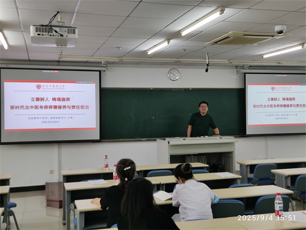 王鹰.jpg 王鹰.jpg