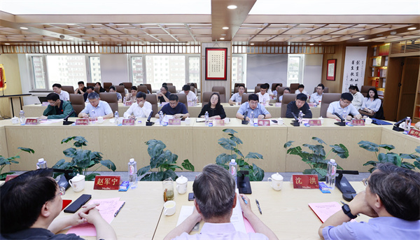领导合照1.jpg 领导合照1.jpg