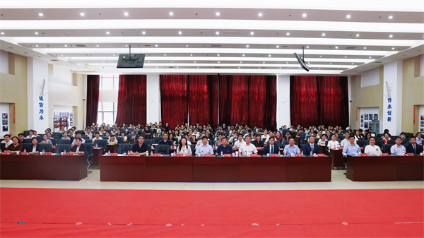 大合照.jpg 大合照.jpg